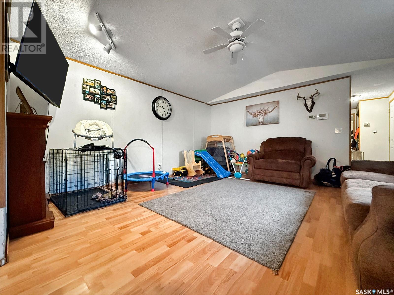 221 Turbantia Street, Esterhazy, Saskatchewan  S0A 0X0 - Photo 18 - SK008796
