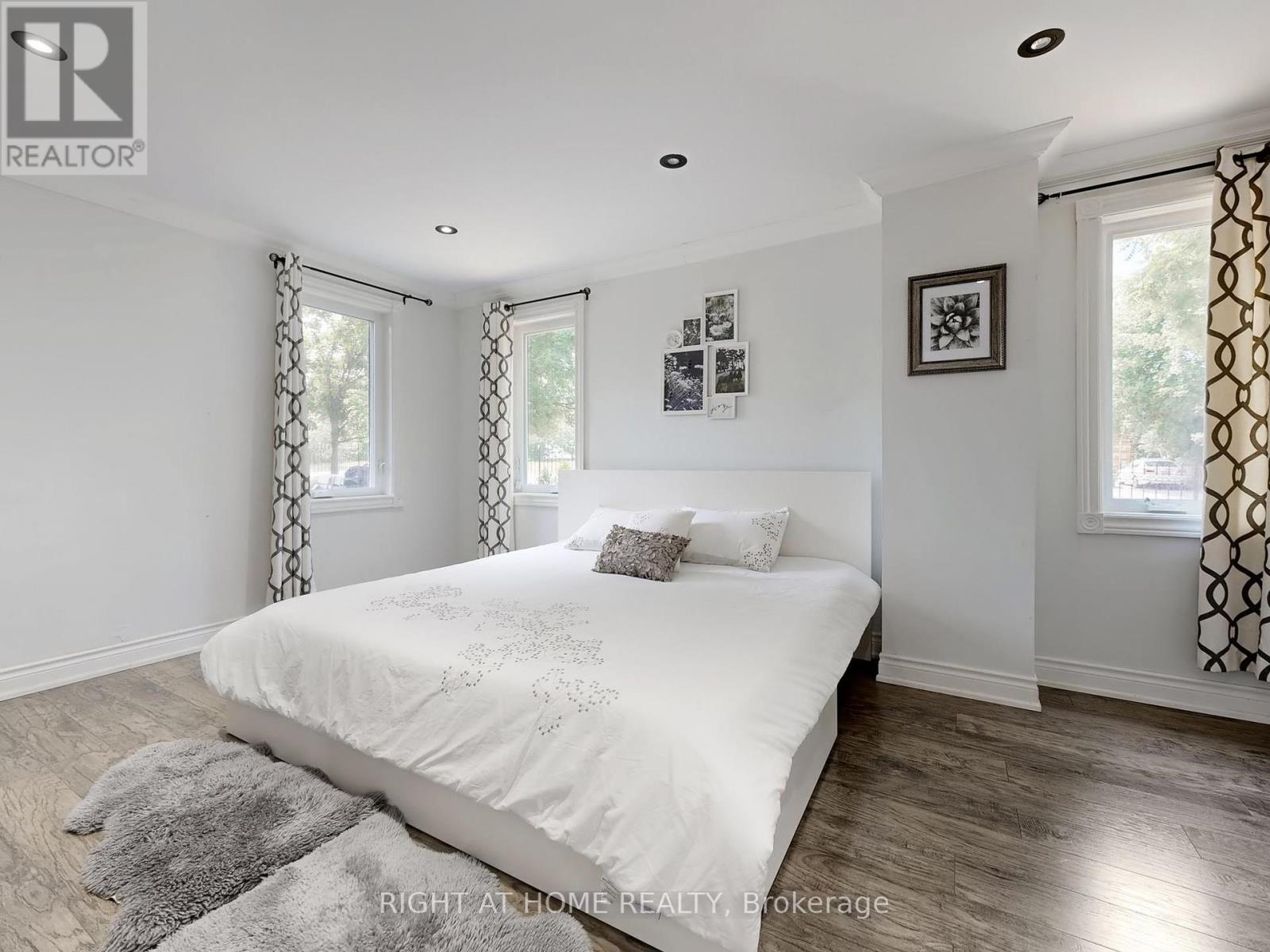 174 Langstaff Road, Richmond Hill, Ontario  L4C 6N4 - Photo 12 - N12265807