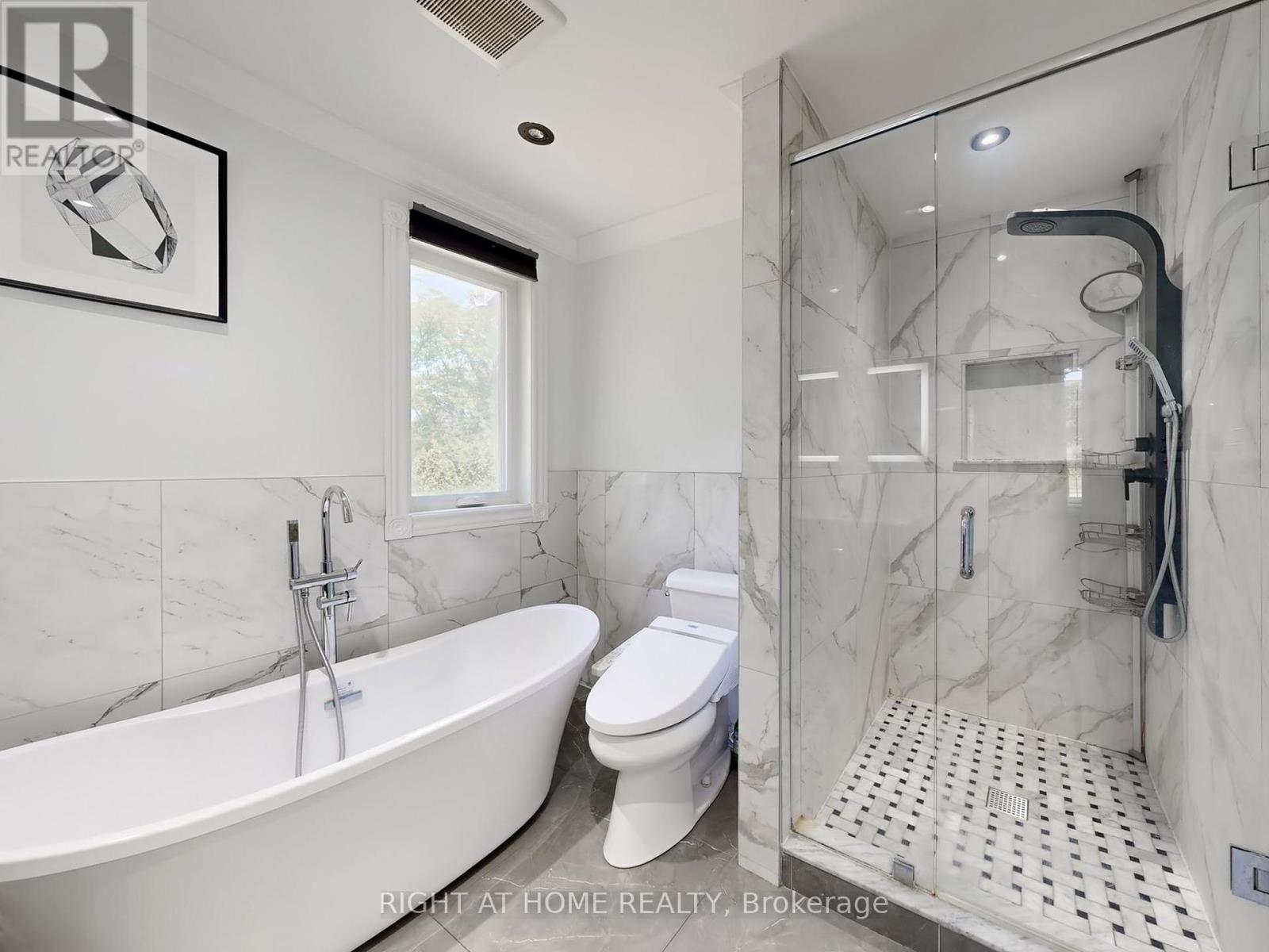 174 Langstaff Road, Richmond Hill, Ontario  L4C 6N4 - Photo 14 - N12265807