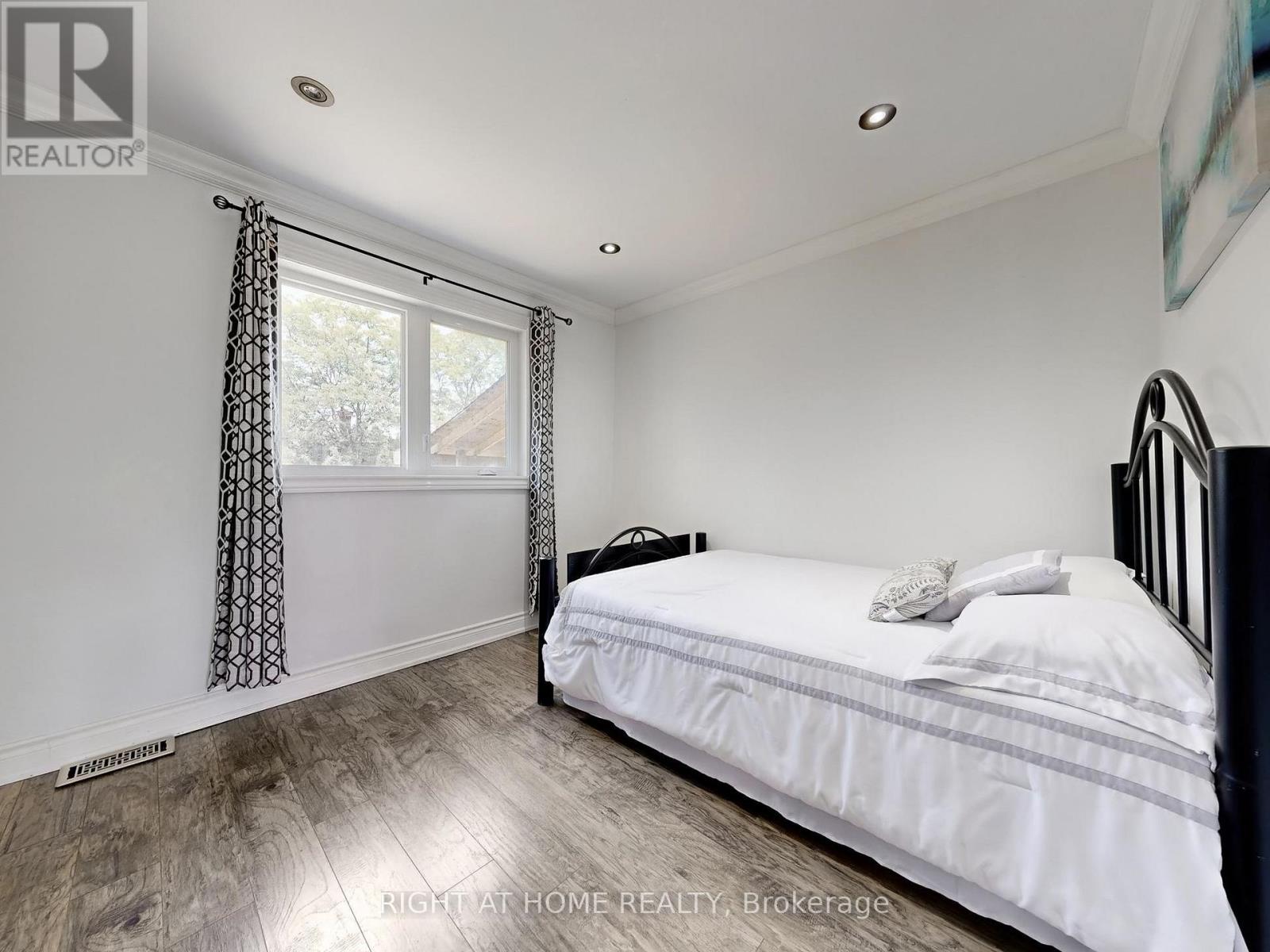 174 Langstaff Road, Richmond Hill, Ontario  L4C 6N4 - Photo 16 - N12265807
