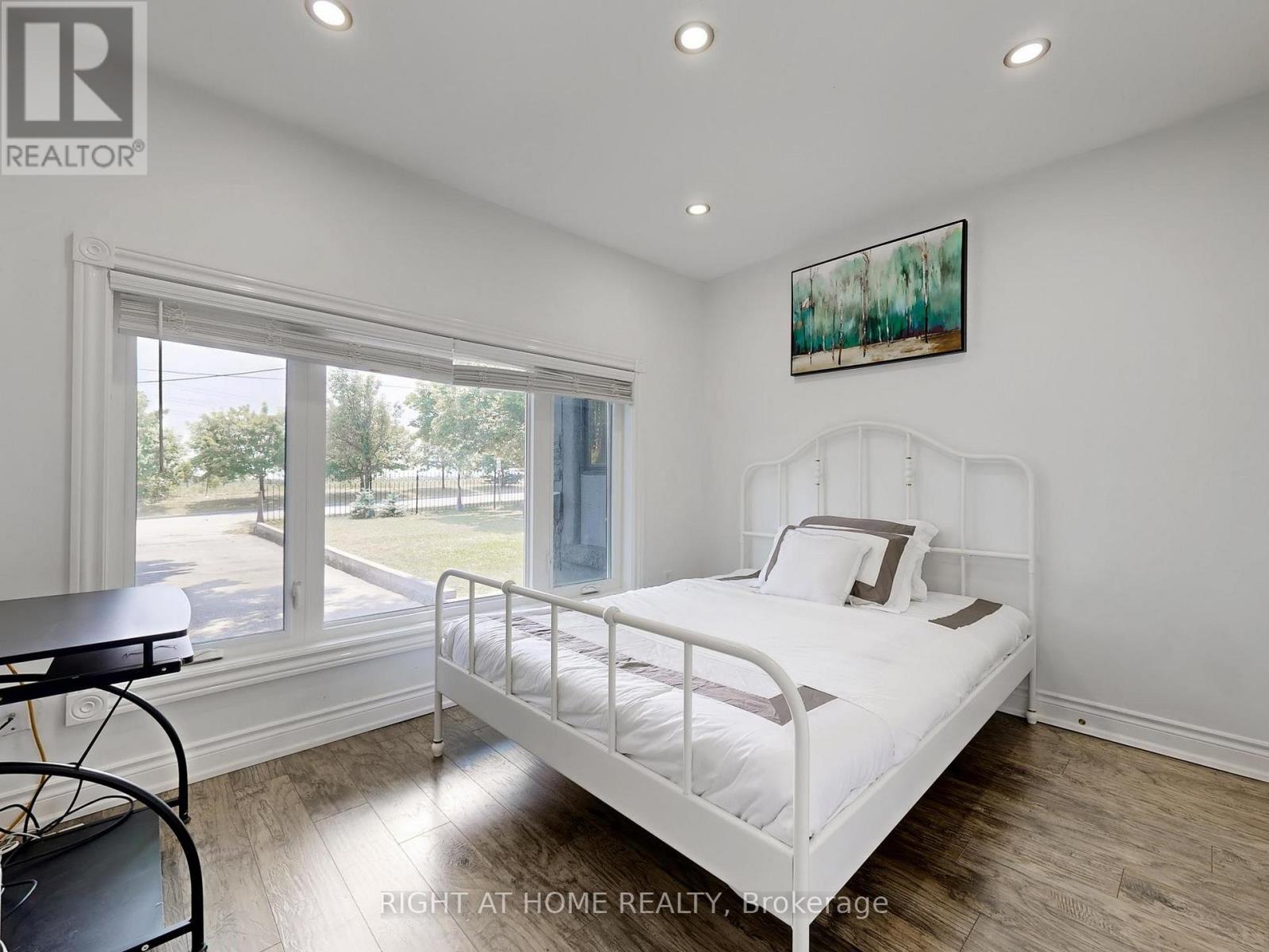 174 Langstaff Road, Richmond Hill, Ontario  L4C 6N4 - Photo 18 - N12265807