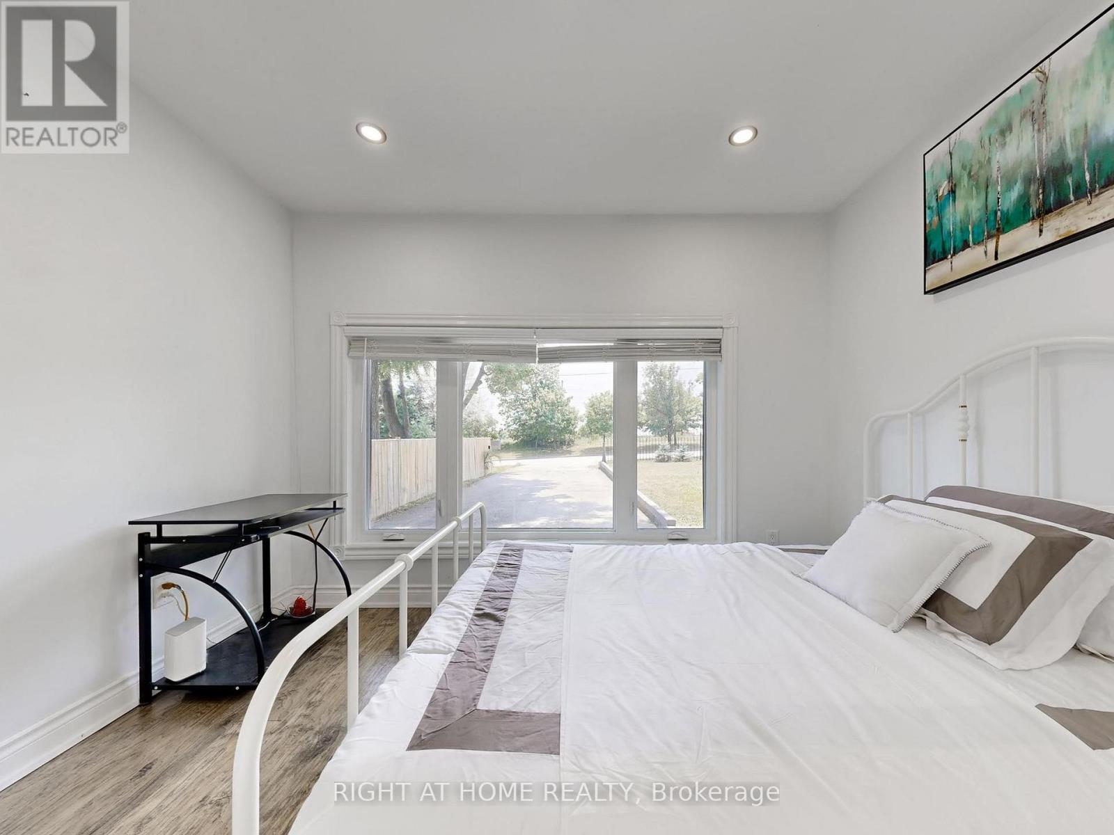174 Langstaff Road, Richmond Hill, Ontario  L4C 6N4 - Photo 19 - N12265807