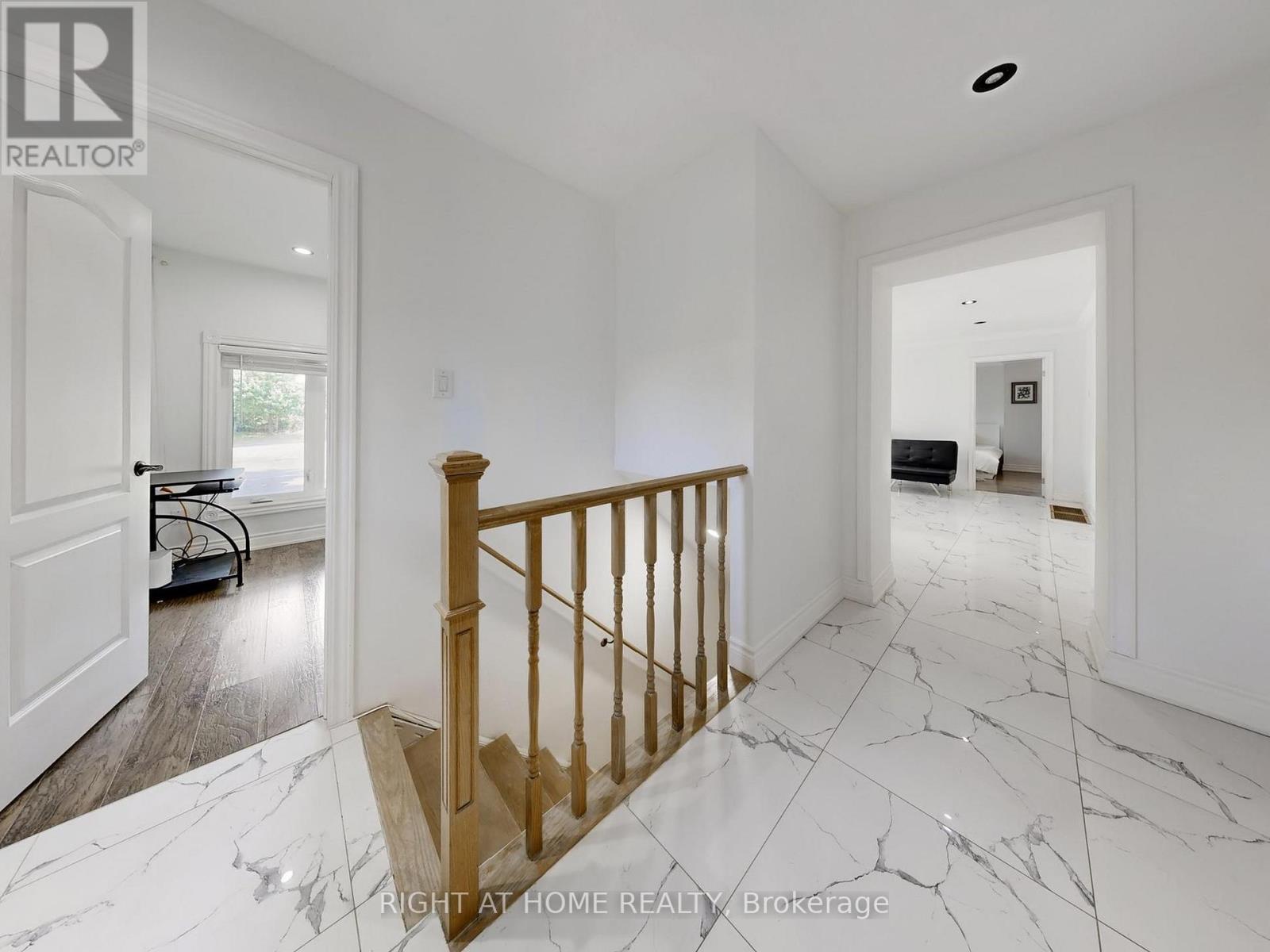 174 Langstaff Road, Richmond Hill, Ontario  L4C 6N4 - Photo 24 - N12265807