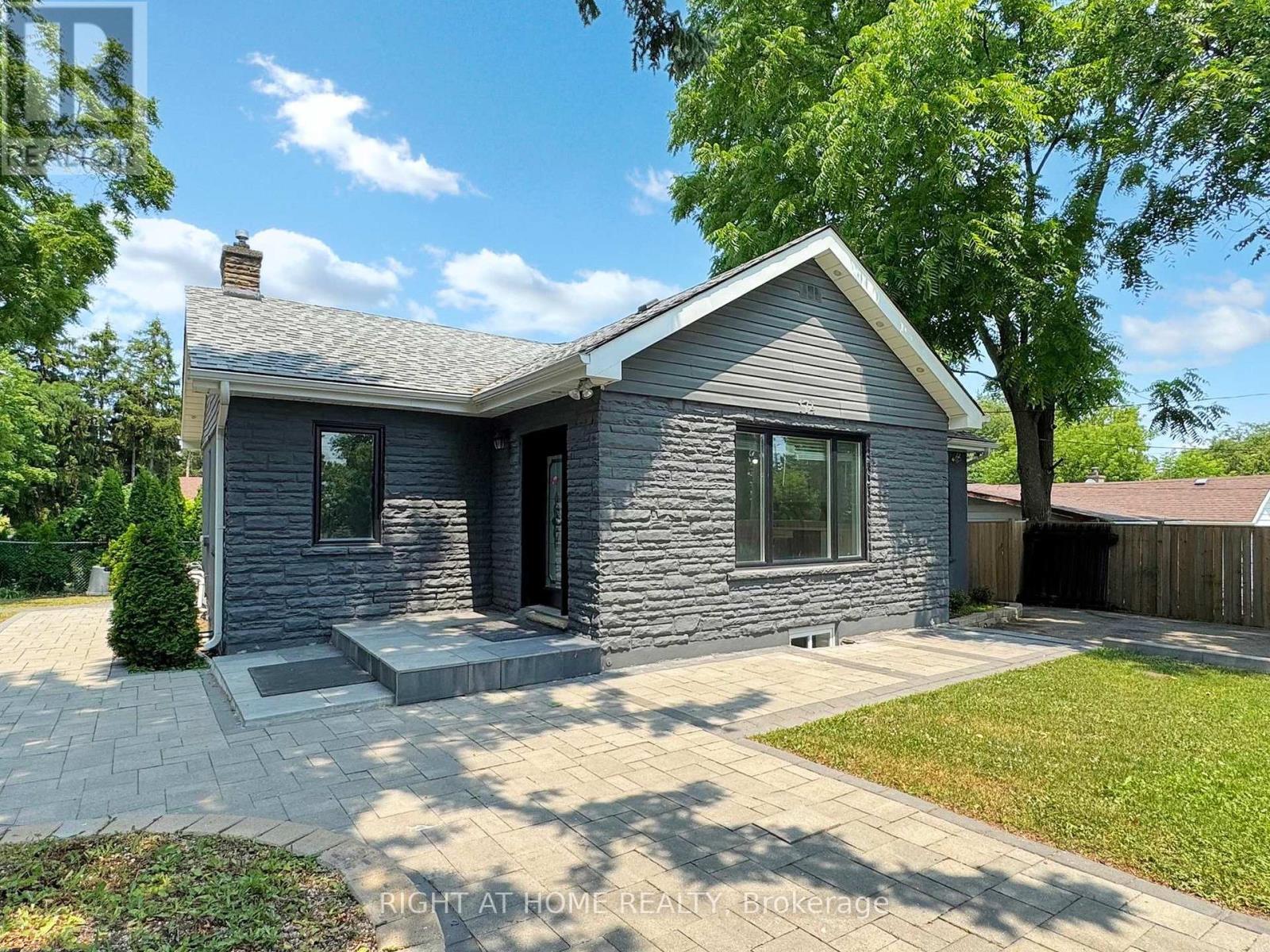 Property at 174 LANGSTAFF ROAD image 3