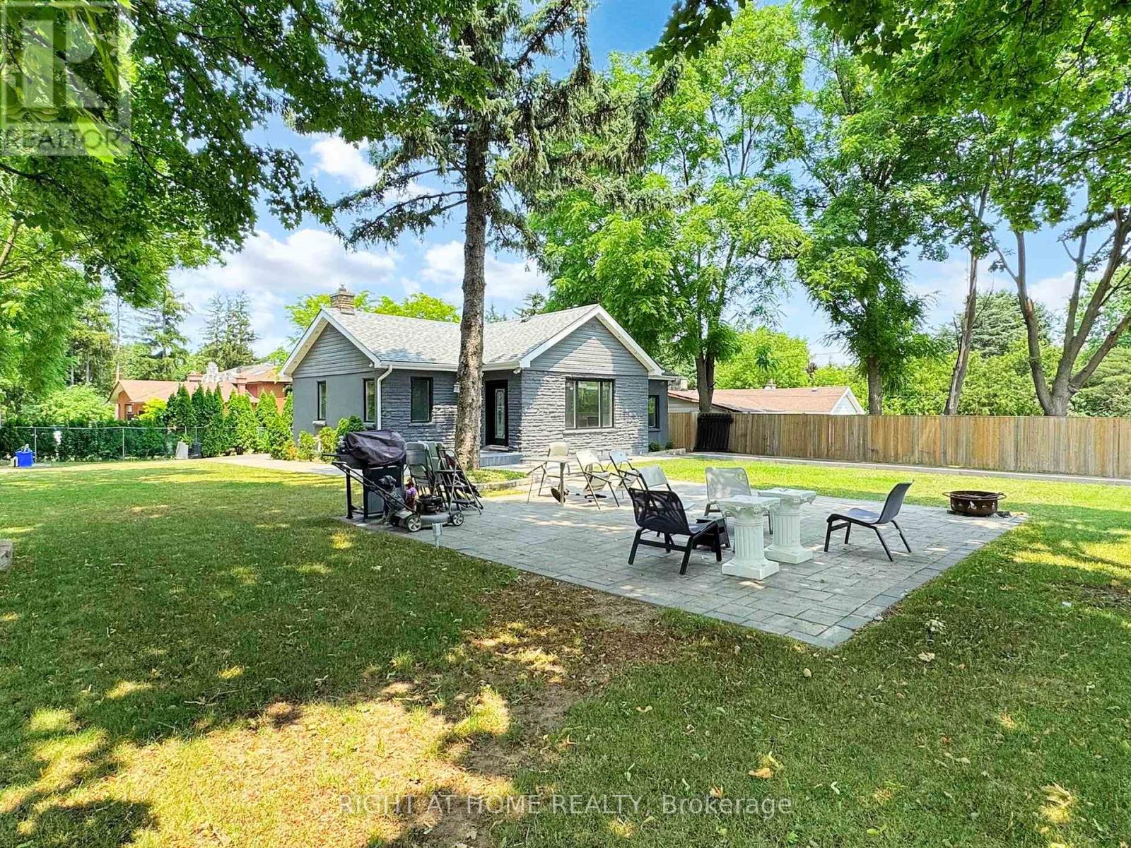 174 Langstaff Road, Richmond Hill, Ontario  L4C 6N4 - Photo 38 - N12265807