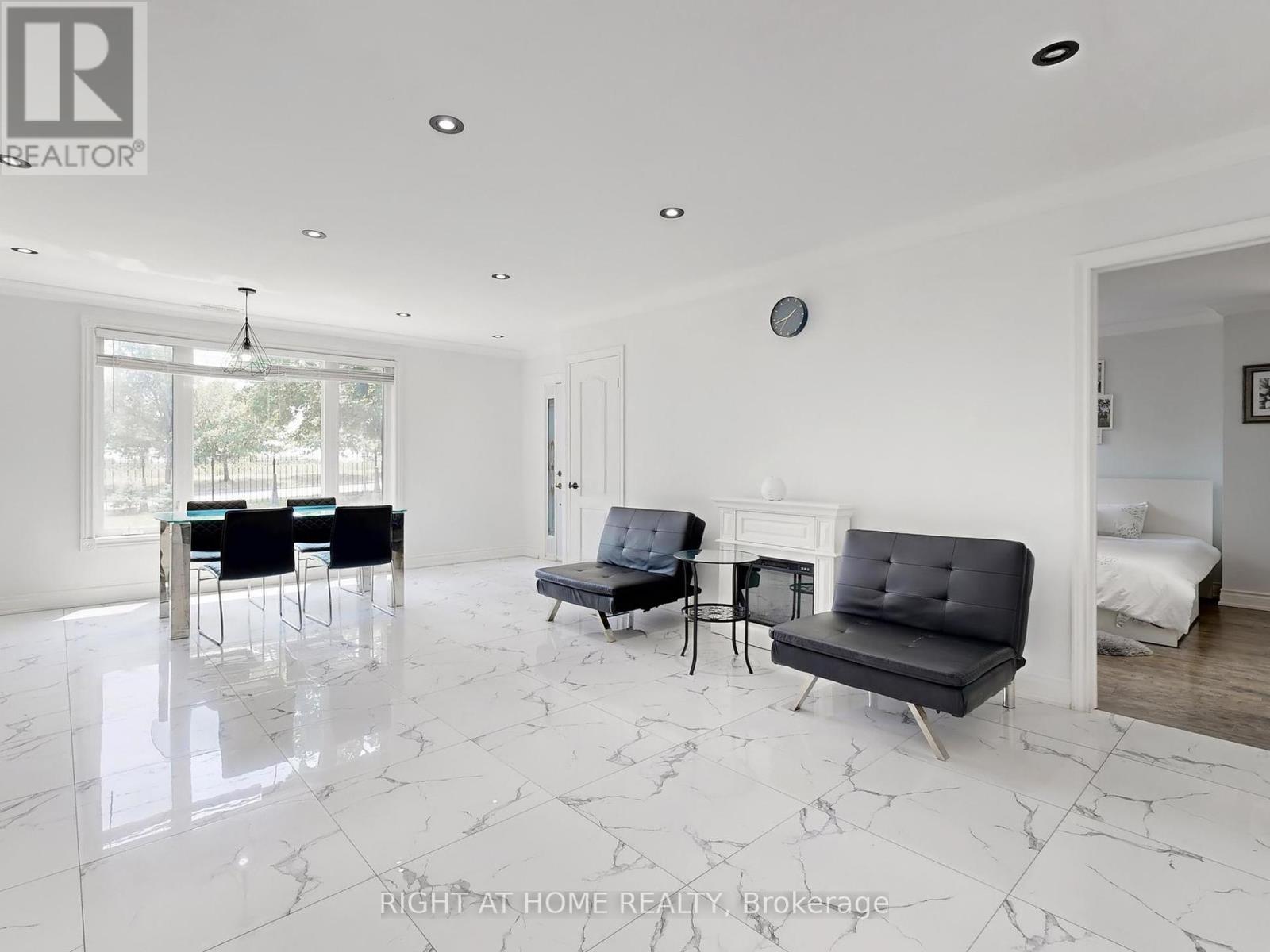 Property at 174 LANGSTAFF ROAD image 5