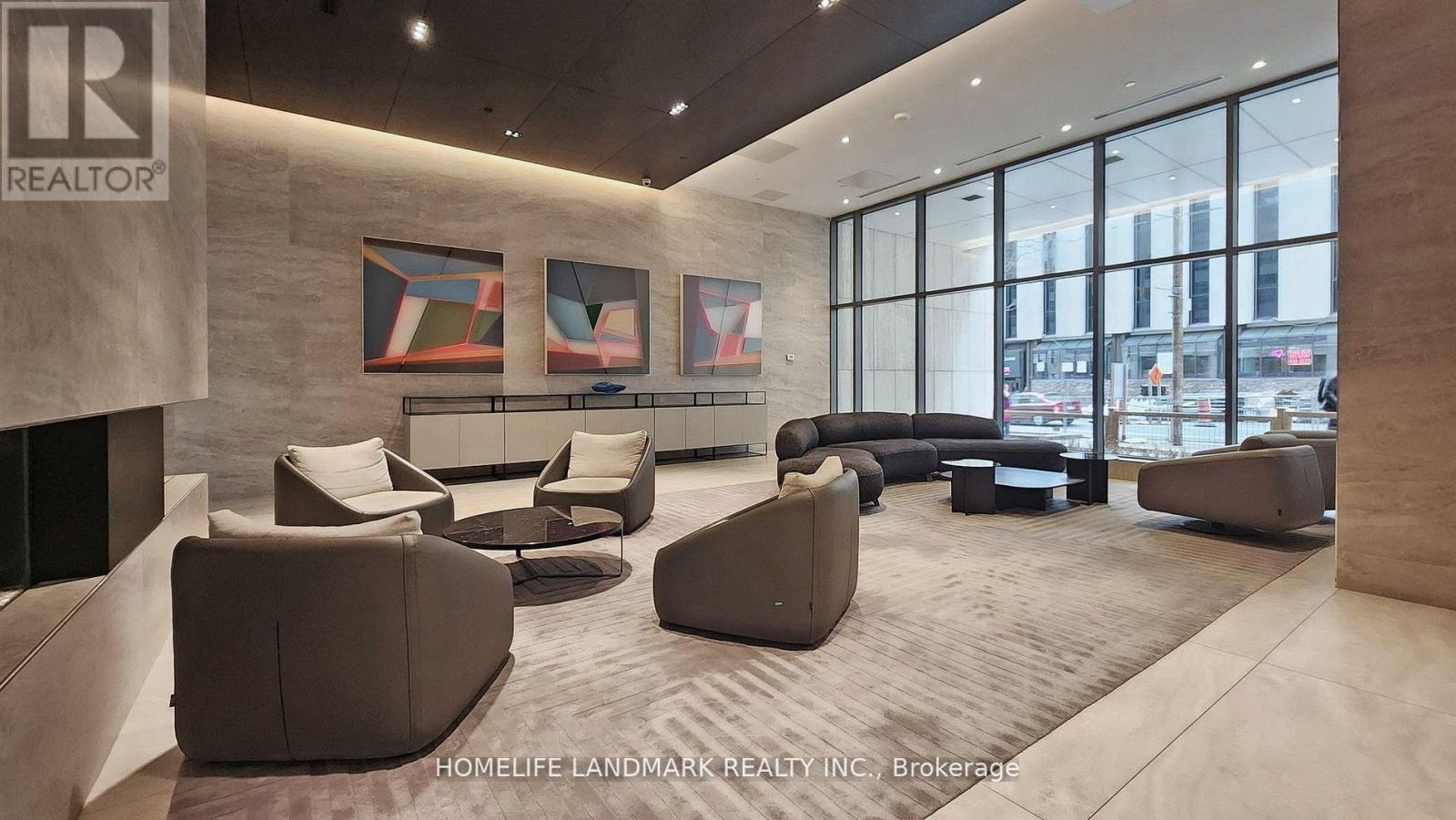 3304 - 2221 Yonge Street, Toronto, Ontario  M4S 2B4 - Photo 2 - C12265836