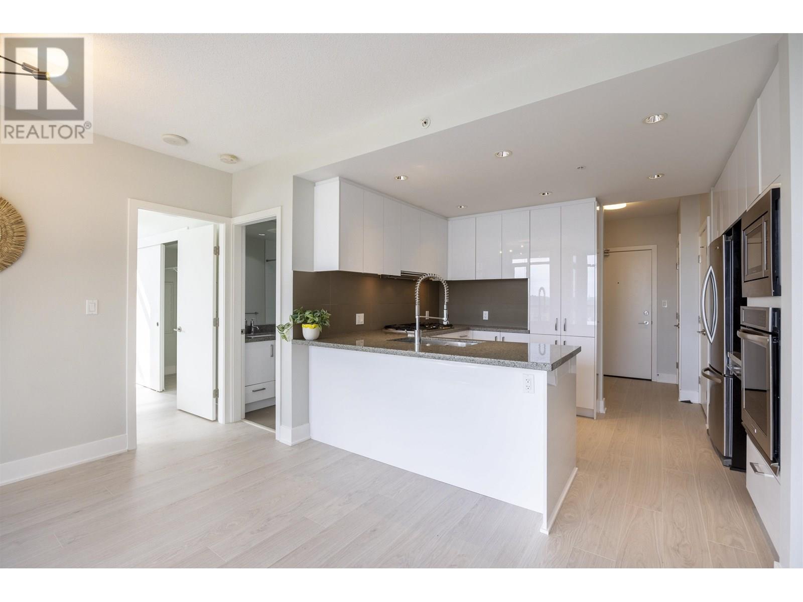 1208 3008 GLEN DRIVE, coquitlam, British Columbia V3B0J5