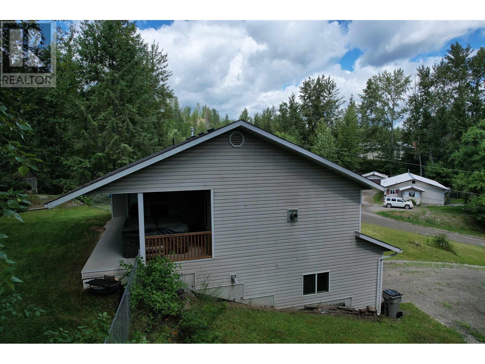 Property at 127 GEMINI STREET image 4