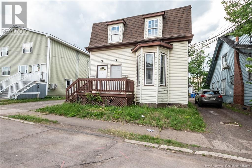 172-176 Wesley Street, Moncton, New Brunswick  E1C 4W1 - Photo 2 - NB113156