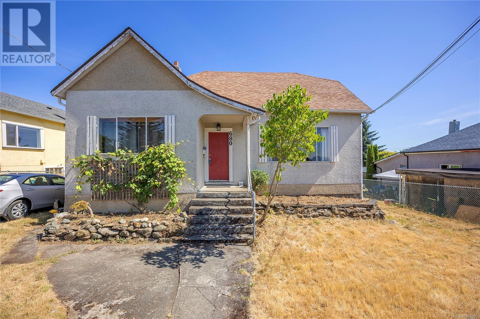 680 Pine St, Nanaimo, British Columbia
