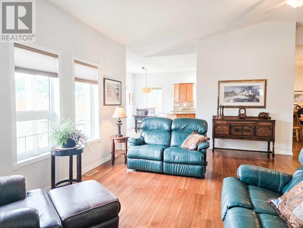 Property at 5814 12A Avenue image 4