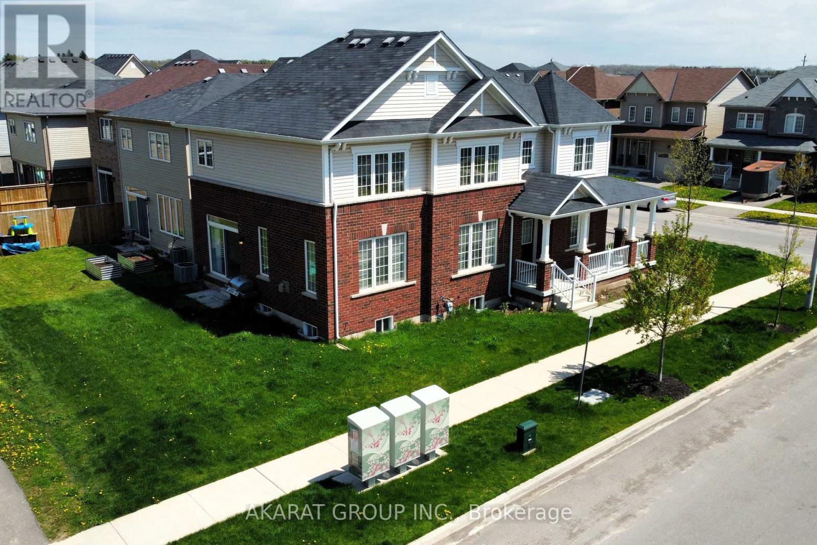 Property at 9 LEGACY LANE image 3
