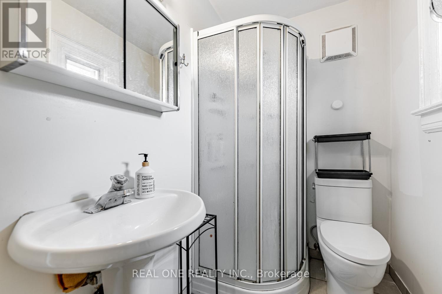 97 Lippincott Street, Toronto, Ontario  M5S 2P2 - Photo 13 - C12265900