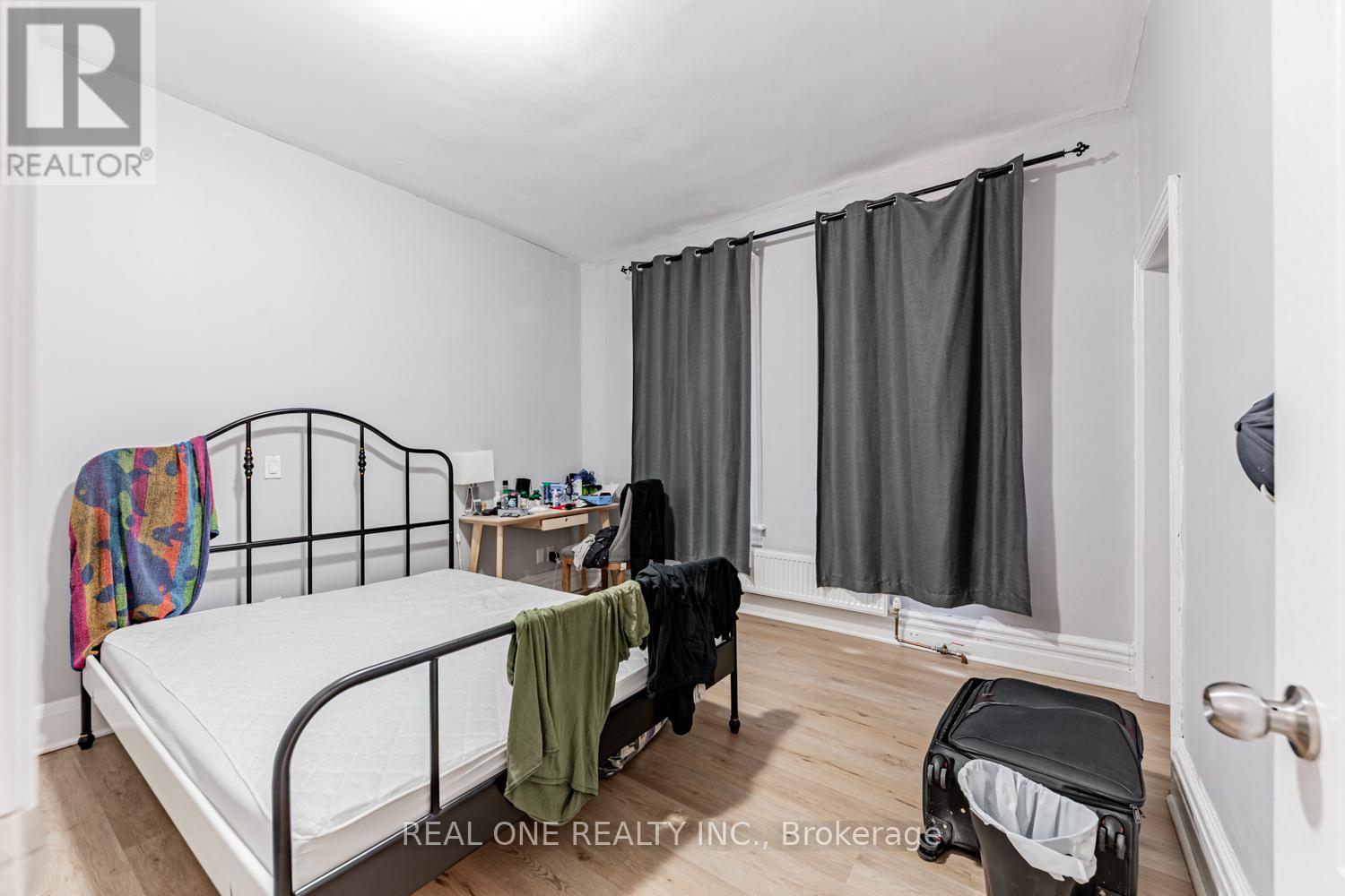 97 Lippincott Street, Toronto, Ontario  M5S 2P2 - Photo 17 - C12265900