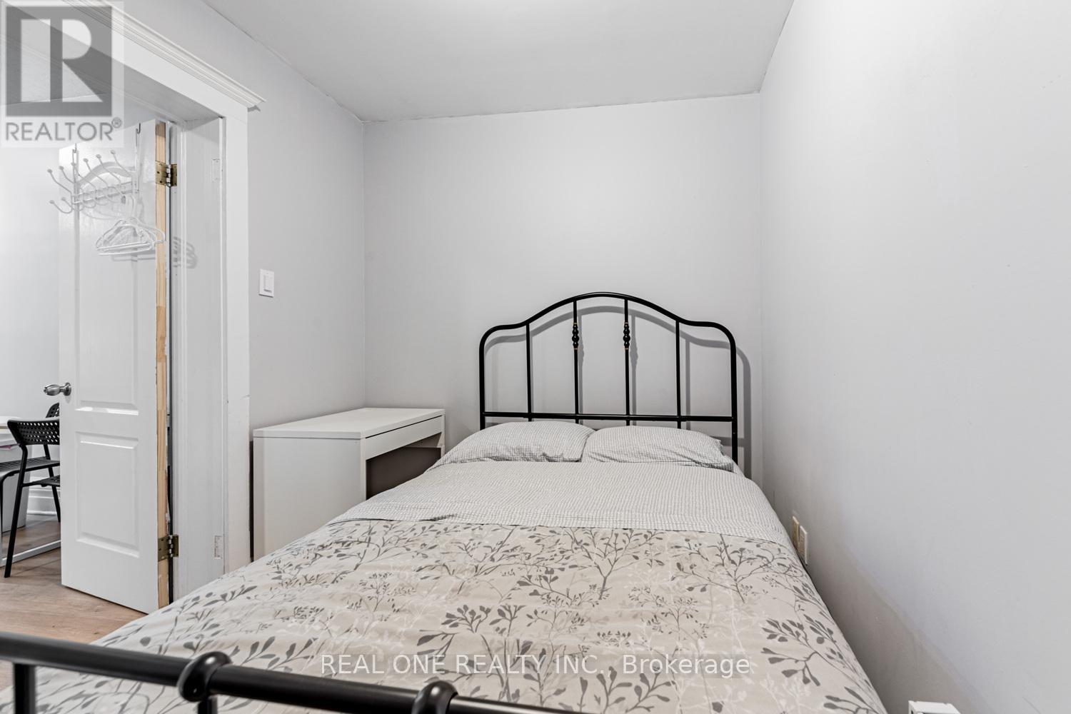 97 Lippincott Street, Toronto, Ontario  M5S 2P2 - Photo 20 - C12265900