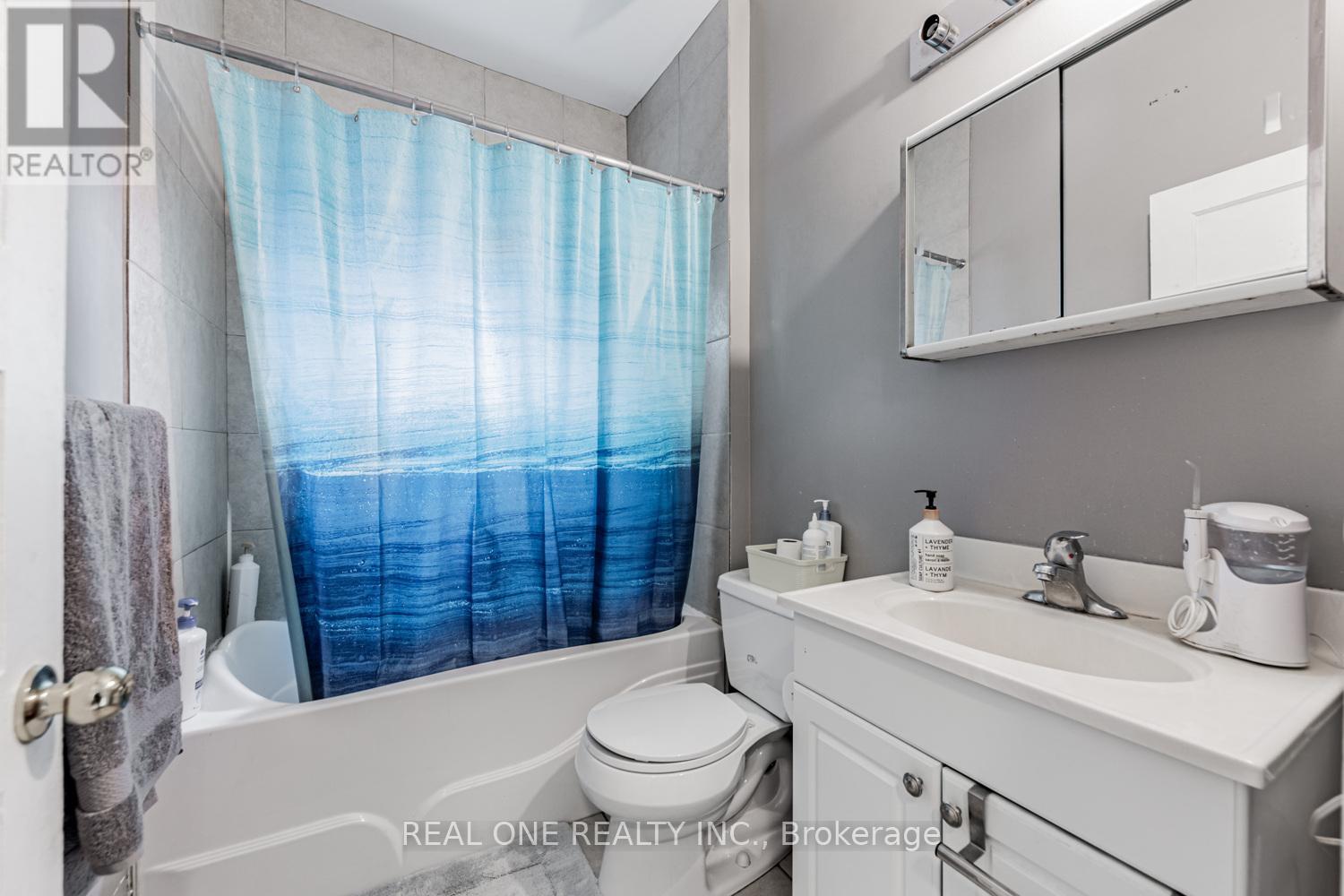 97 Lippincott Street, Toronto, Ontario  M5S 2P2 - Photo 21 - C12265900