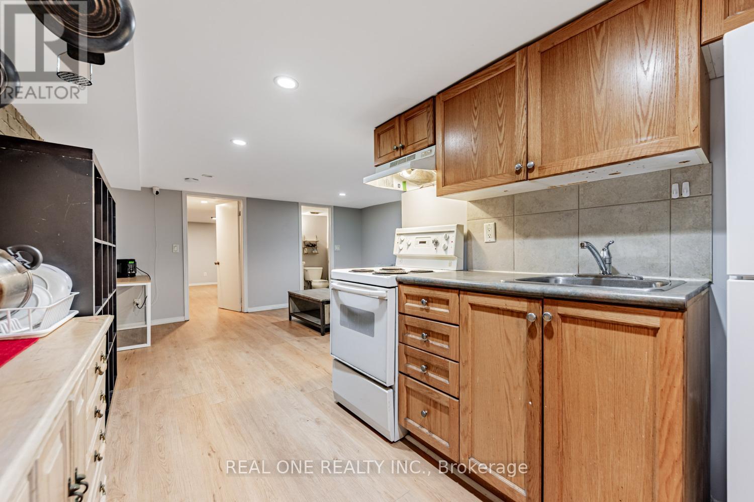 97 Lippincott Street, Toronto, Ontario  M5S 2P2 - Photo 26 - C12265900