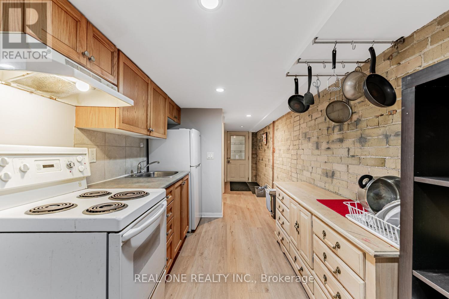 97 Lippincott Street, Toronto, Ontario  M5S 2P2 - Photo 27 - C12265900