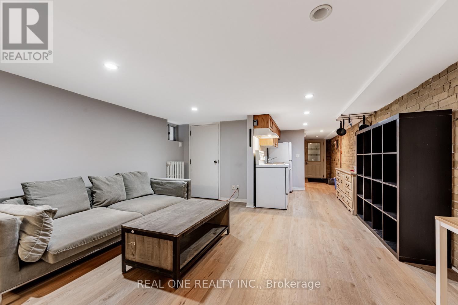 97 Lippincott Street, Toronto, Ontario  M5S 2P2 - Photo 28 - C12265900