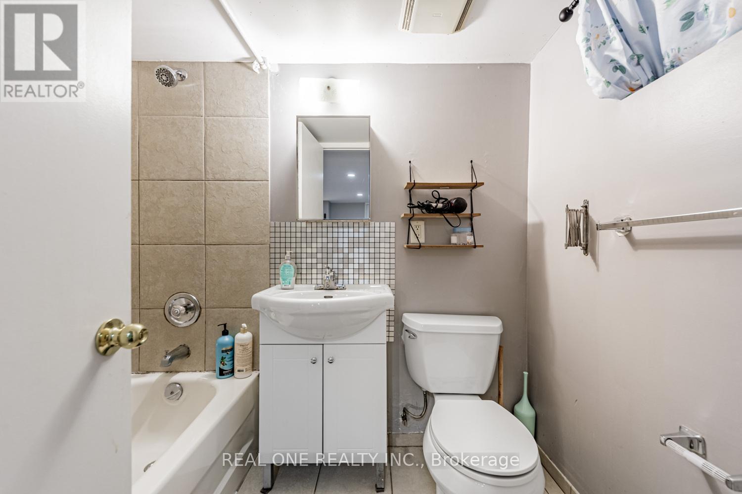 97 Lippincott Street, Toronto, Ontario  M5S 2P2 - Photo 30 - C12265900