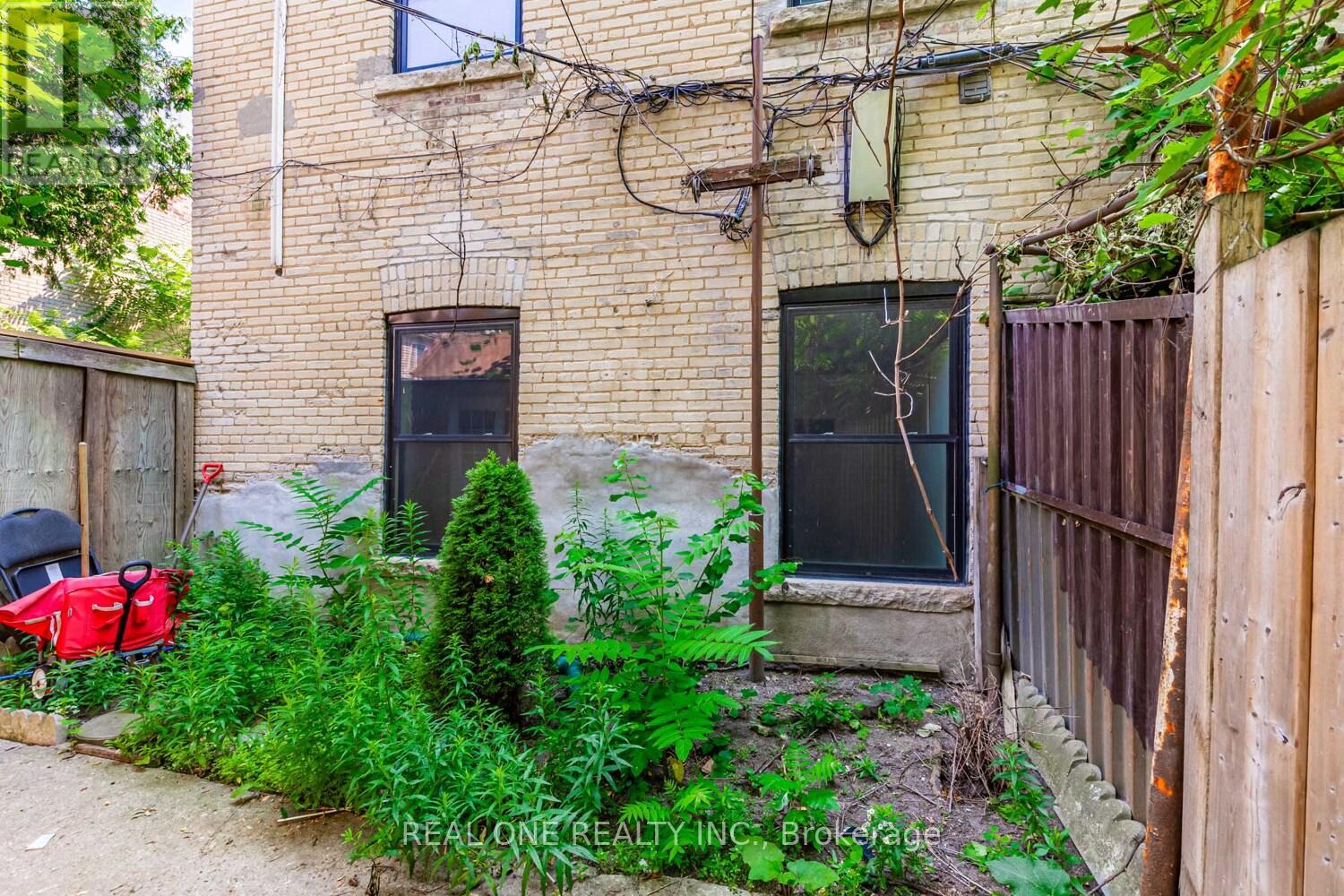97 Lippincott Street, Toronto, Ontario  M5S 2P2 - Photo 33 - C12265900