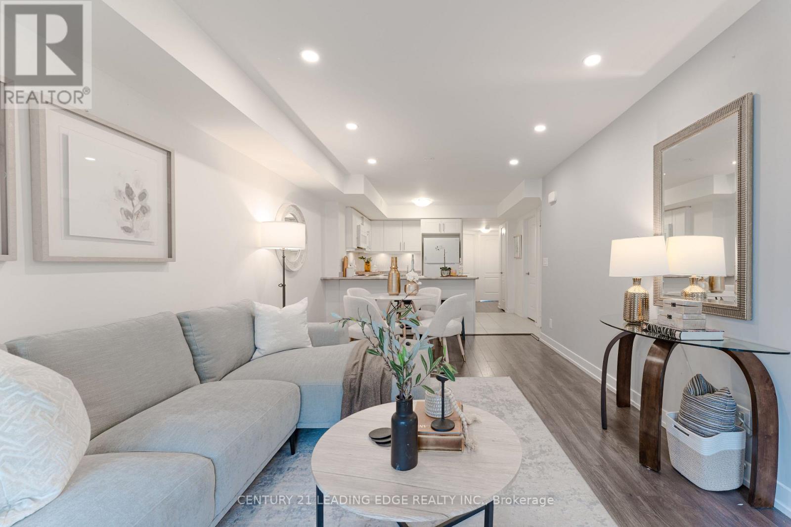 Property at 814 - 1 BLANCHE LANE image 2