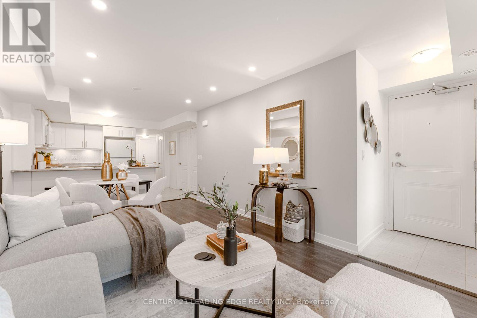 Property at 814 - 1 BLANCHE LANE image 3