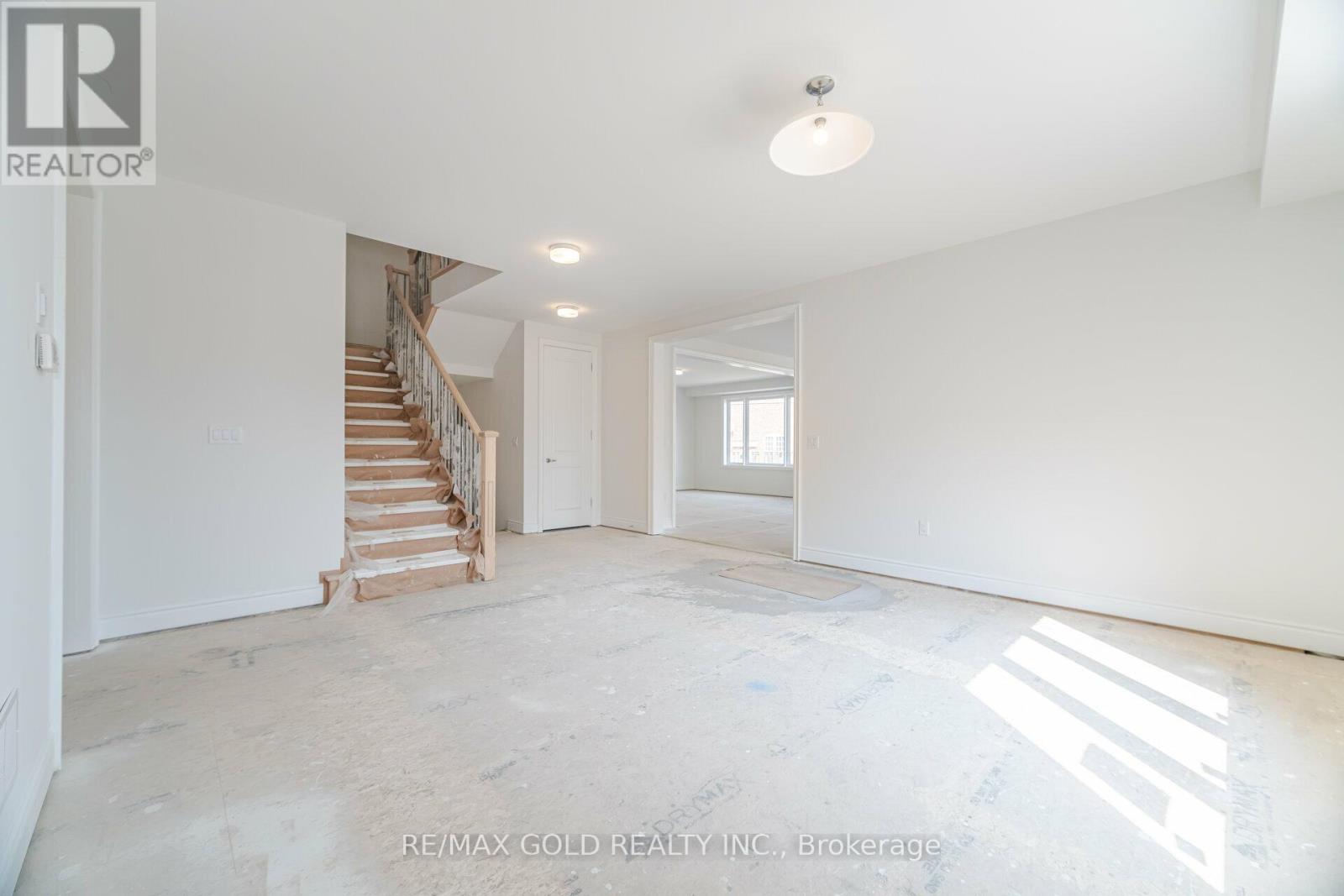 31 Dolomite Drive, Brampton, Ontario  L6P 4R6 - Photo 10 - W12265886