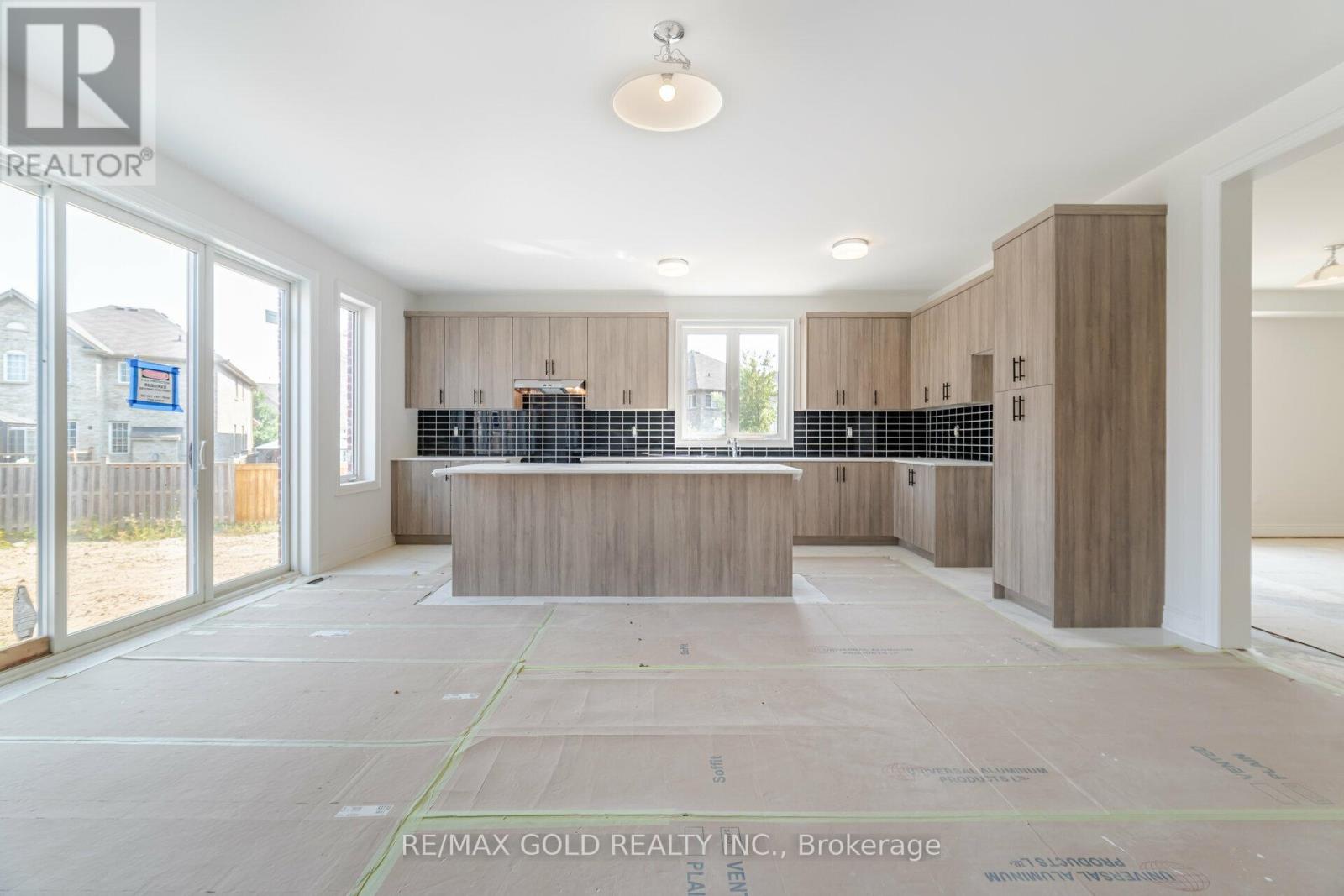 31 Dolomite Drive, Brampton, Ontario  L6P 4R6 - Photo 11 - W12265886