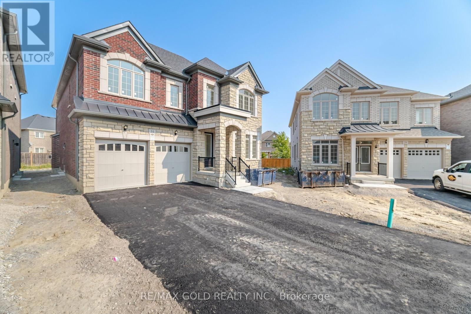 31 Dolomite Drive, Brampton, Ontario  L6P 4R6 - Photo 2 - W12265886