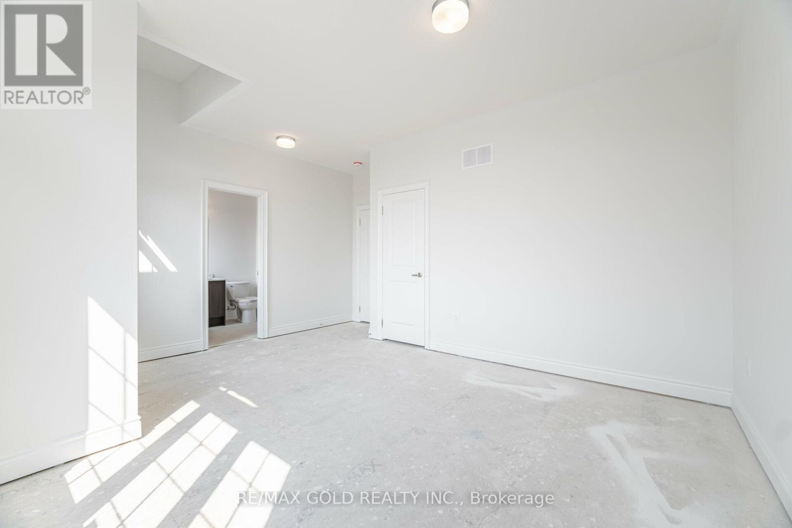 31 Dolomite Drive, Brampton, Ontario  L6P 4R6 - Photo 38 - W12265886