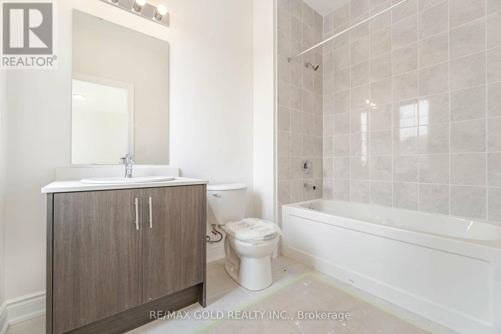 31 Dolomite Drive, Brampton, Ontario  L6P 4R6 - Photo 39 - W12265886