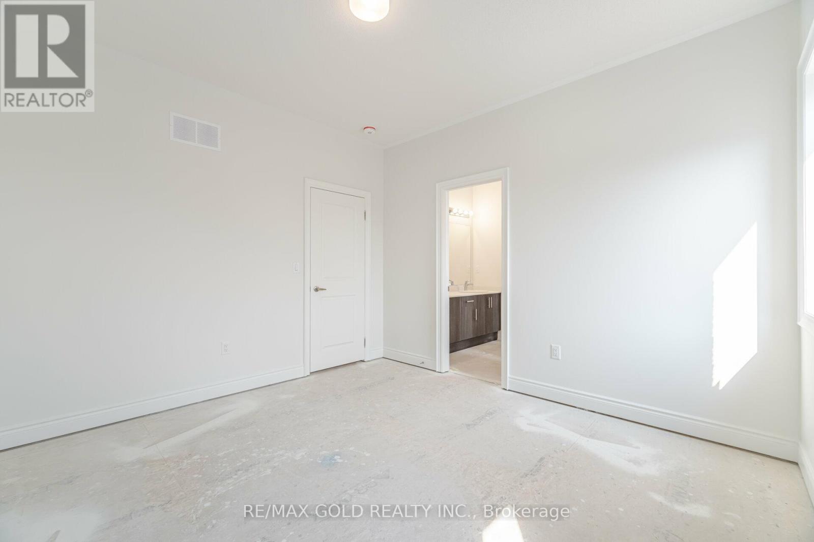 31 Dolomite Drive, Brampton, Ontario  L6P 4R6 - Photo 48 - W12265886