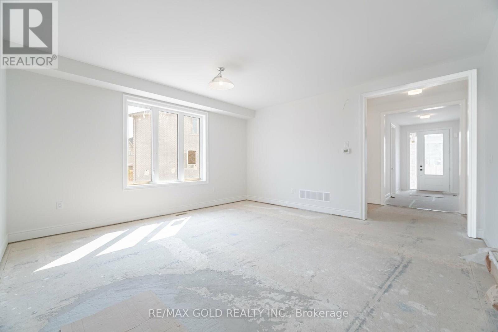 31 Dolomite Drive, Brampton, Ontario  L6P 4R6 - Photo 7 - W12265886