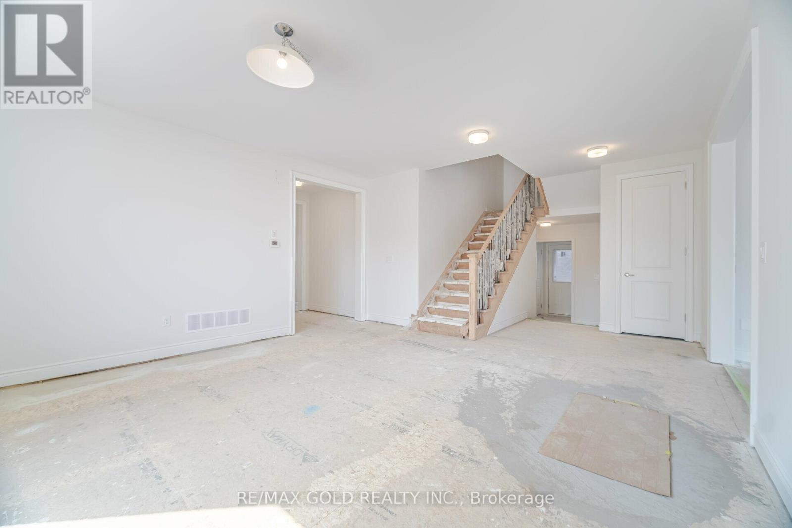 31 Dolomite Drive, Brampton, Ontario  L6P 4R6 - Photo 9 - W12265886