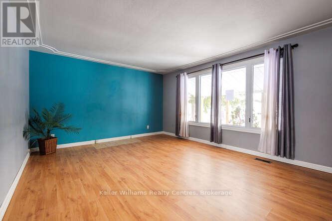 470 7th Street, Hanover, Ontario  N4N 2J4 - Photo 10 - X12265945