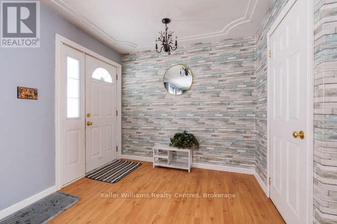 470 7th Street, Hanover, Ontario  N4N 2J4 - Photo 7 - X12265945