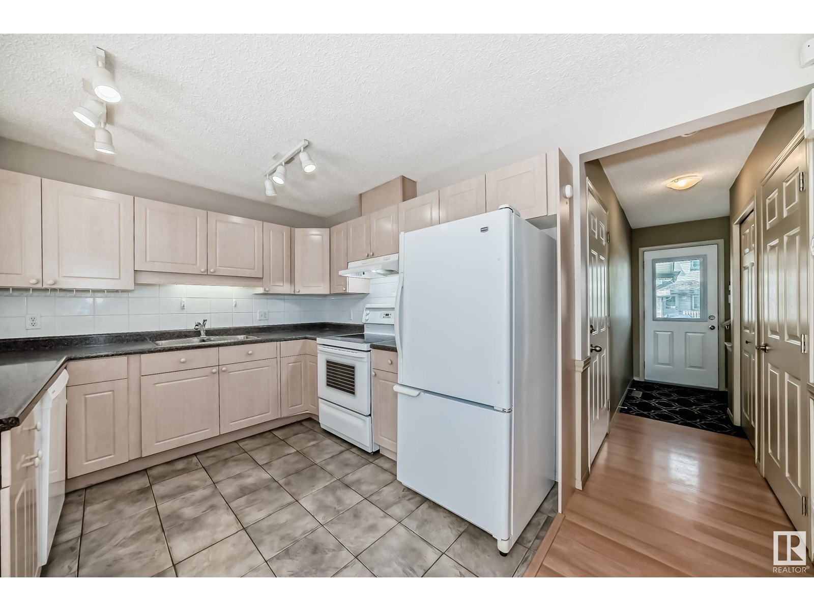 #50 2004 Grantham Co Nw, Edmonton, Alberta  T5T 3X4 - Photo 7 - E4446184