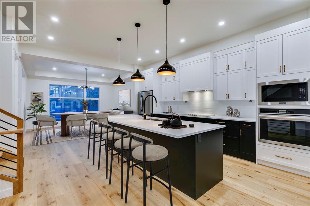 Property at 2633 36 Street SW image 3