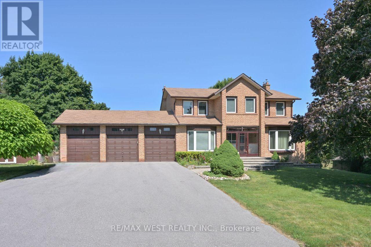 Property at 3 HENRY GATE image 1