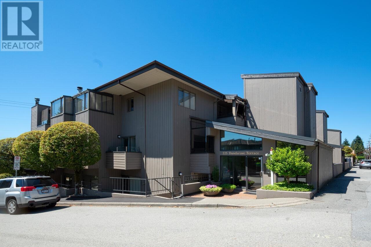 Property at 203 225 24TH STREET image 3