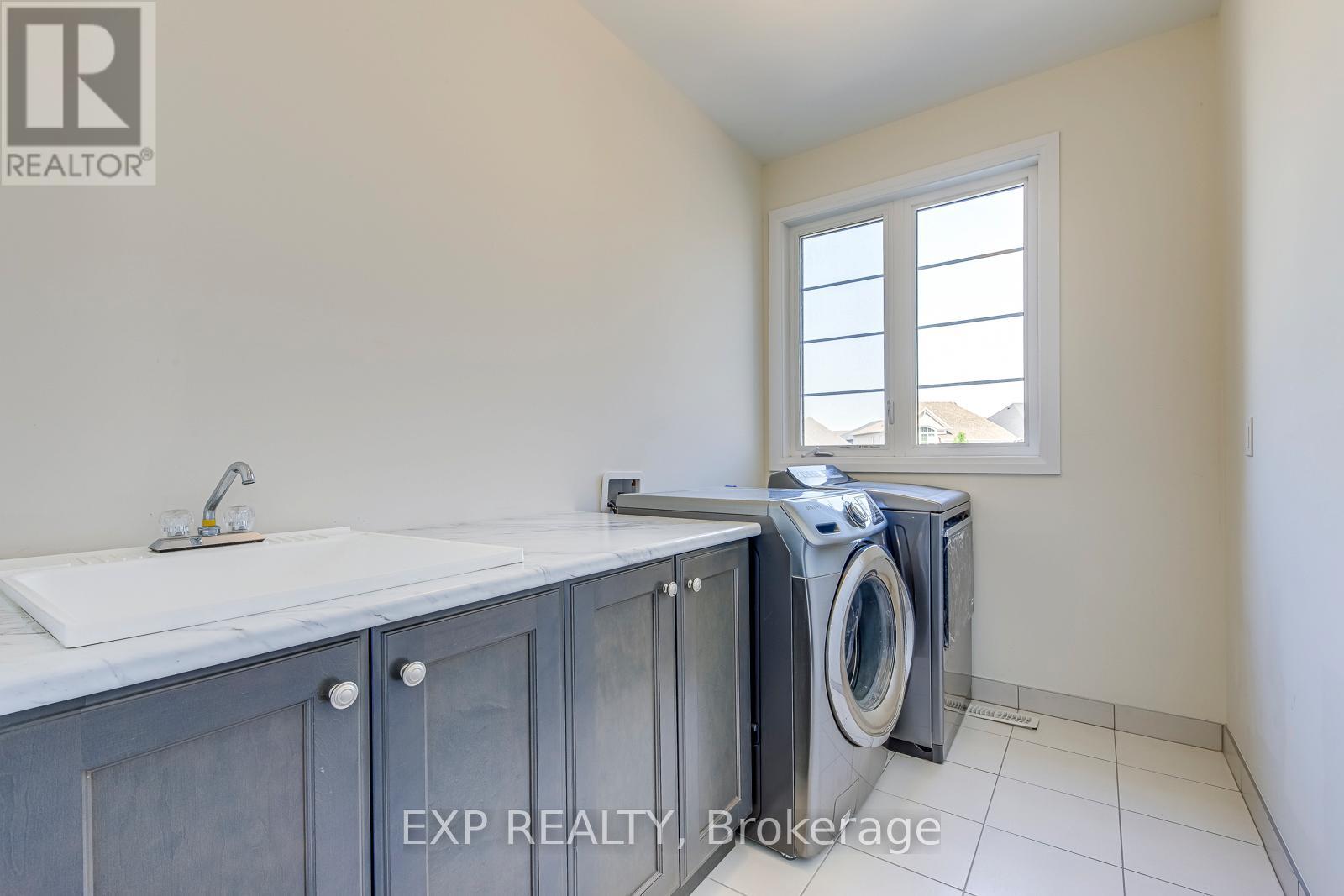 3129 Riverpath Common, Oakville, Ontario  L6M 1P6 - Photo 37 - W12265942