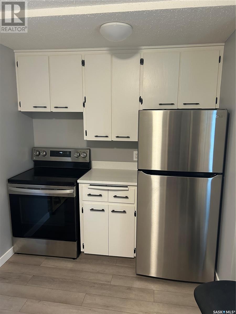 Property at 2059 McDonald STREET image 3