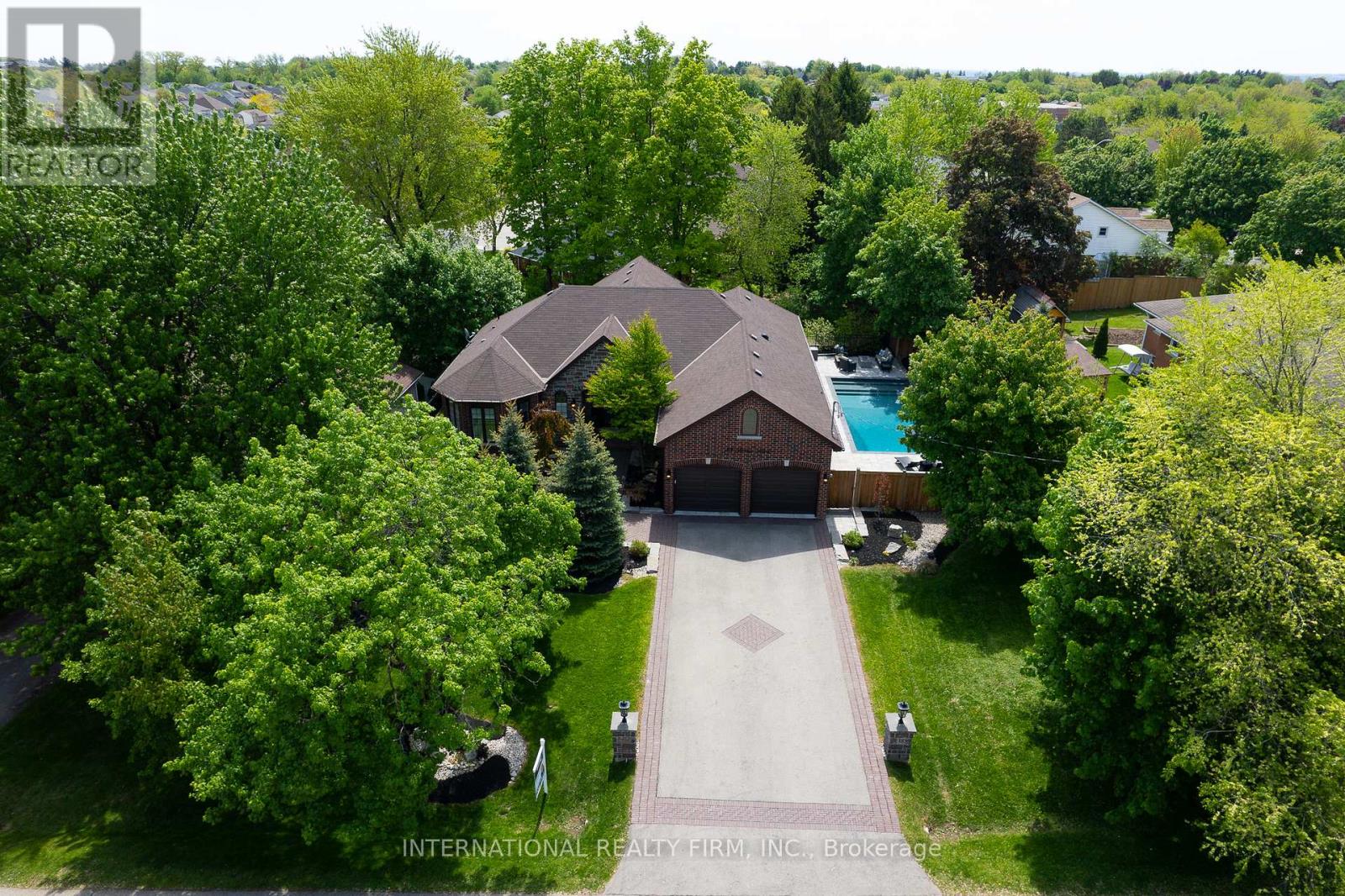 Property at 38 BRIAN BOULEVARD image 2