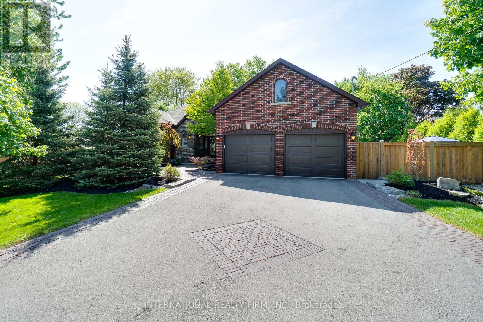 Property at 38 BRIAN BOULEVARD image 3