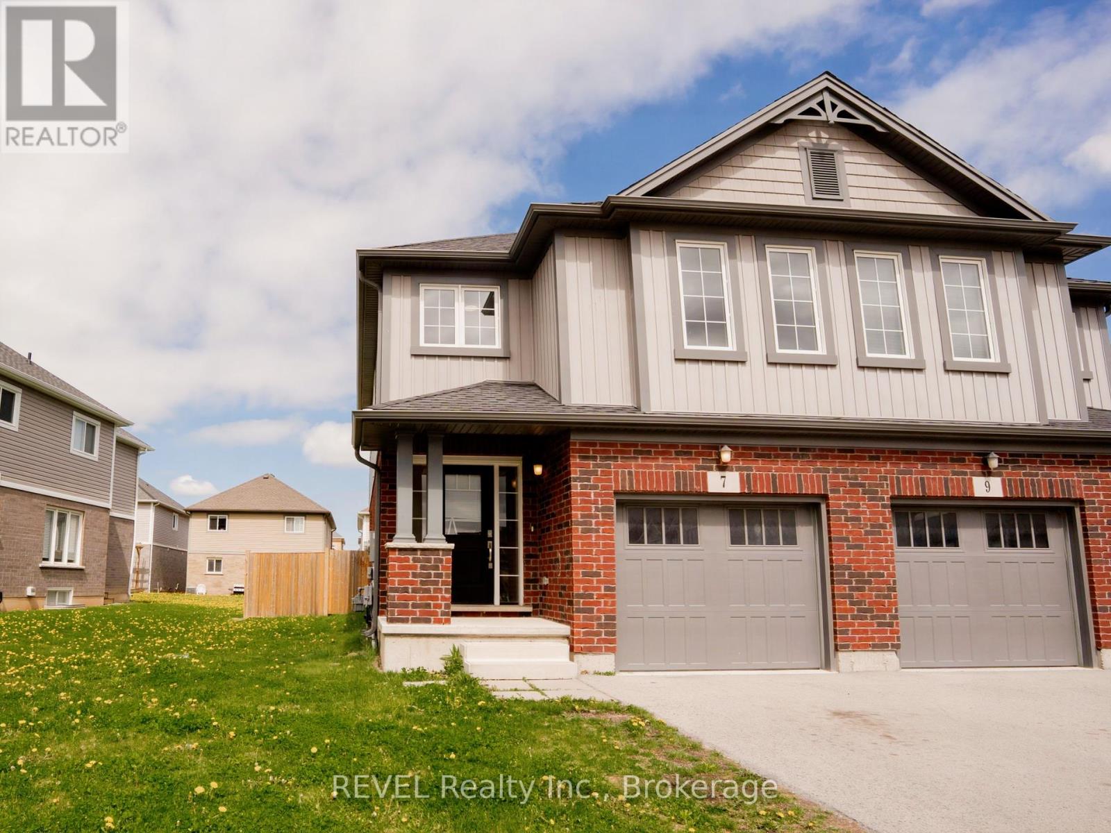 Property at 7 HAWTHORN AVENUE image 1