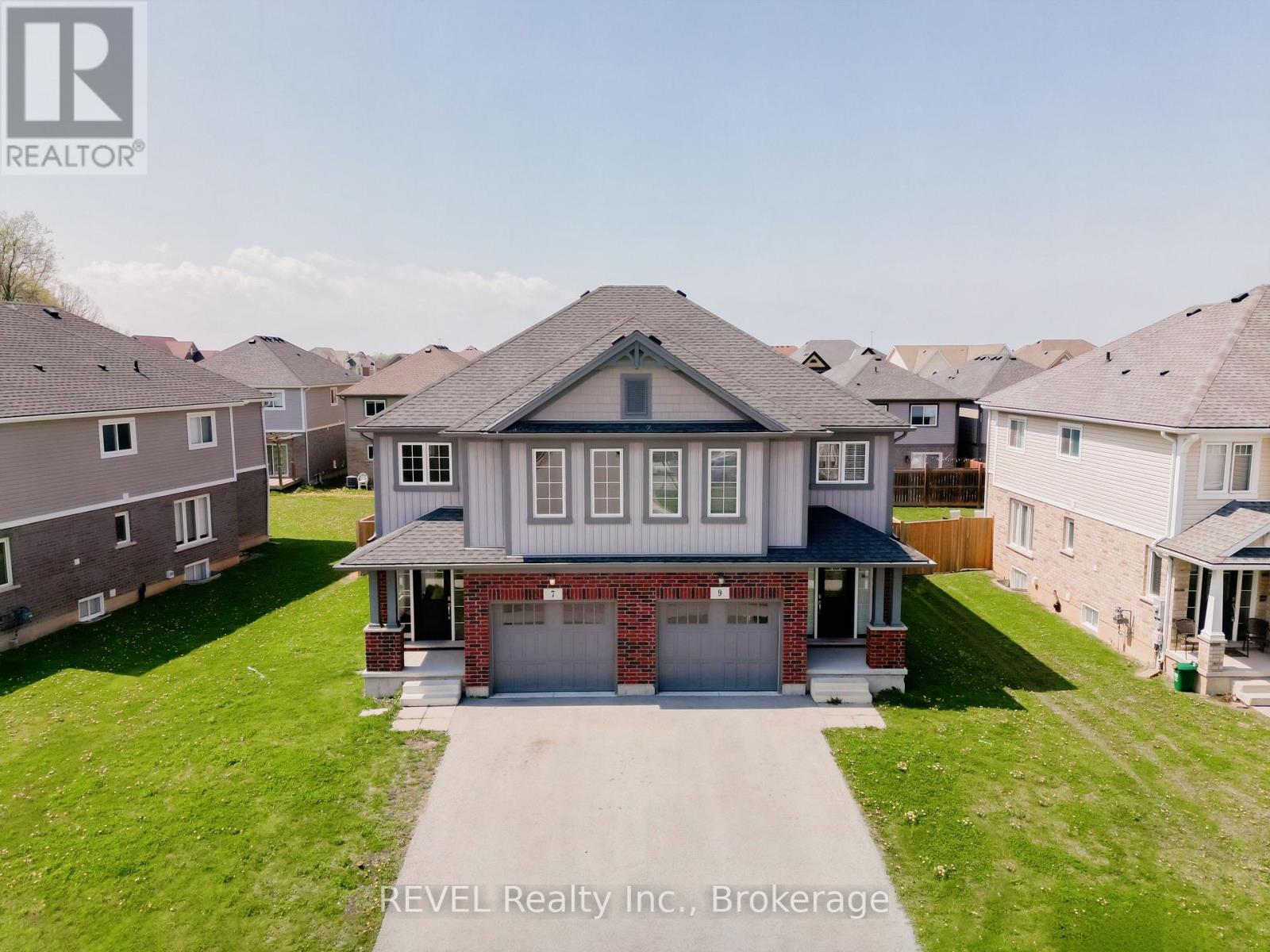 Property at 7 HAWTHORN AVENUE image 3