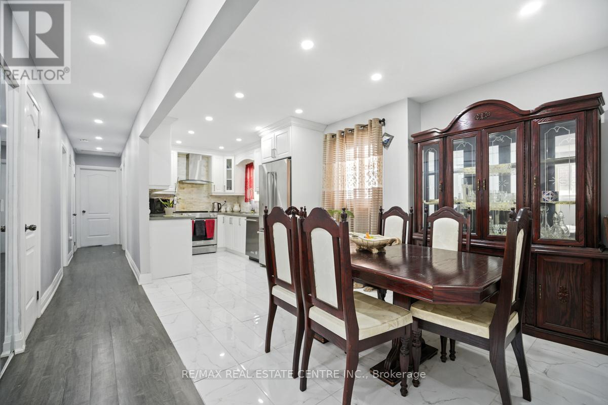 21 Chopin Crescent, Brampton, Ontario  L6Y 2S1 - Photo 11 - W12265267