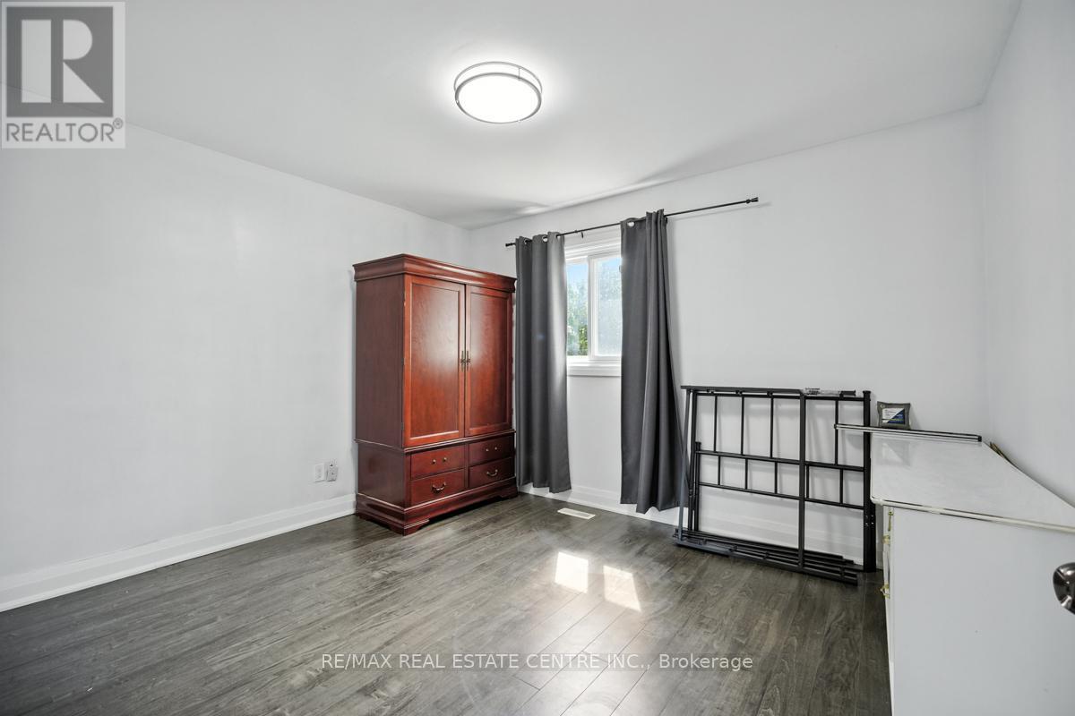 21 Chopin Crescent, Brampton, Ontario  L6Y 2S1 - Photo 20 - W12265267